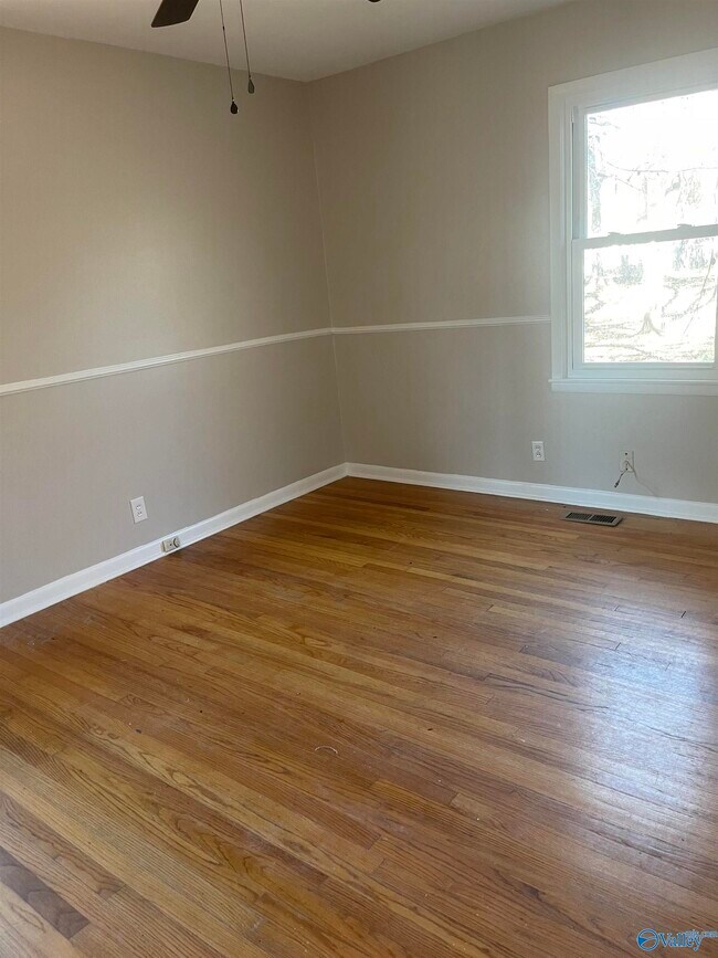 Foto del edificio - 5216 Mastin Lake Rd NE