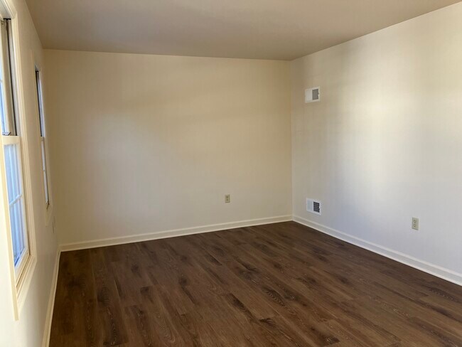 Foto del edificio - 166 Northwood Ct