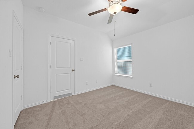 Foto del edificio - 2719 Timberwood Pk Ln