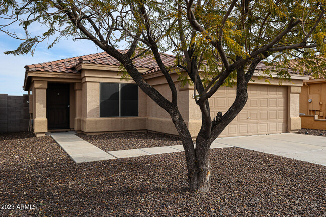 Building Photo - 10514 W Foothill Dr