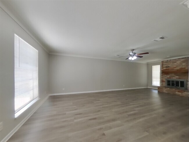 Foto del edificio - 24122 Spring Mill Ln