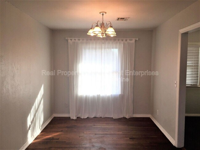 Foto del edificio - 3912 NW 32nd St