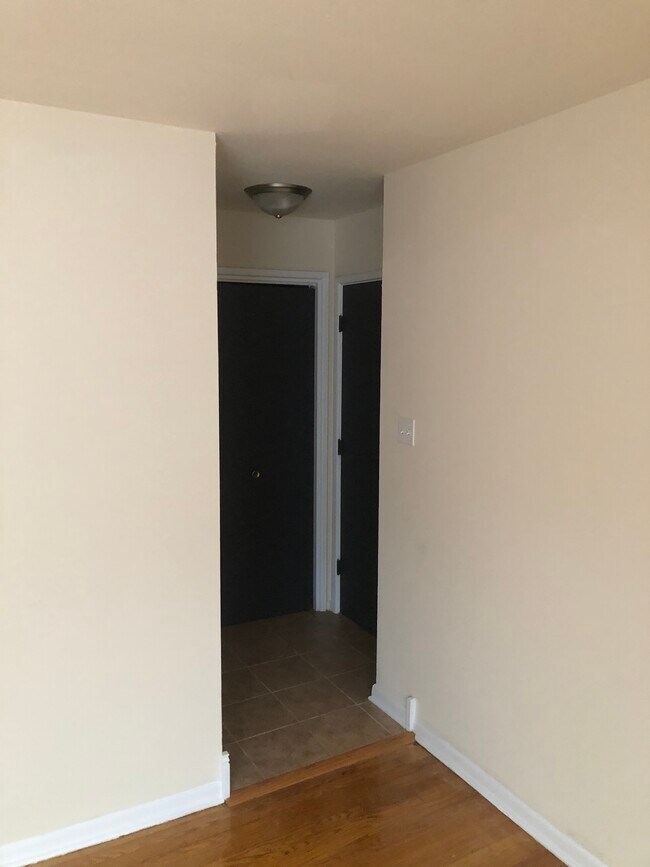 Foyer - 9101 S Cottage Grove Ave