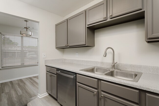 Hollin Ct 1 dormitorio - The Oakley at Spring Creek