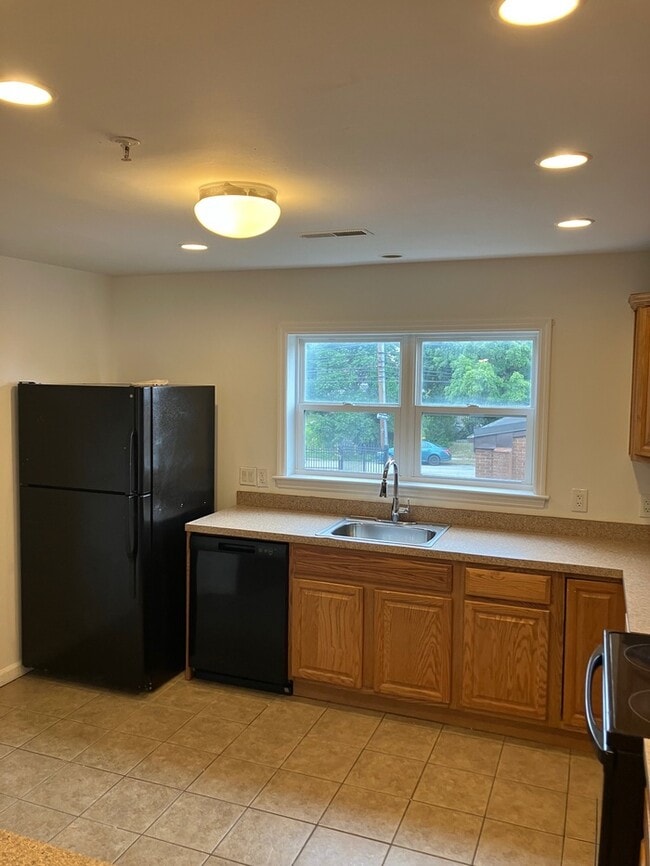 Photo - 4 Bedroom 4 Level Townhouse