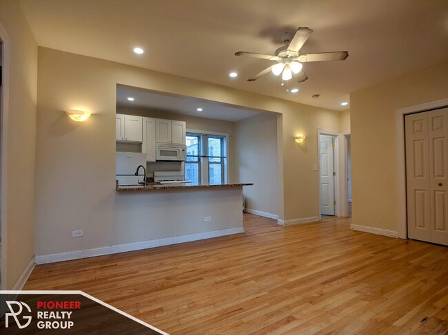 Foto del edificio - 4229 N Paulina St