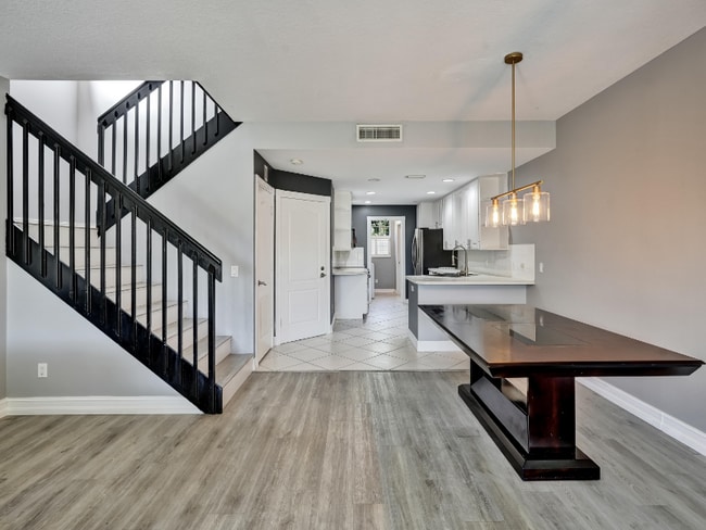 Foto del edificio - 5609 Cove Cir