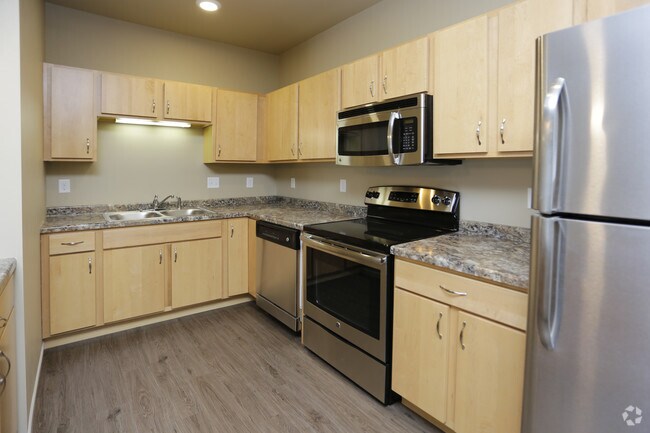 Dos habitaciones - Cocina - Stonemill Apartments in South Moorhead