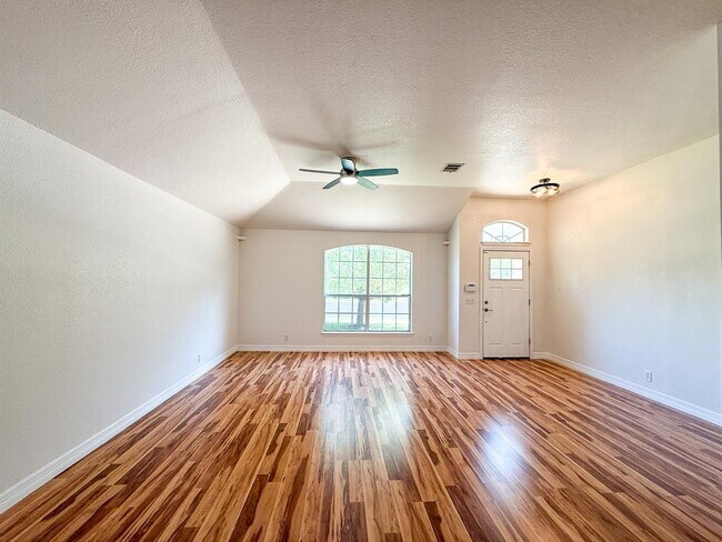 Building Photo - 16908 Cactus Blossom Dr