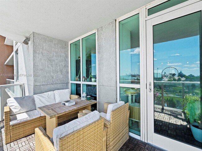 Foto del edificio - 244 Biscayne Blvd