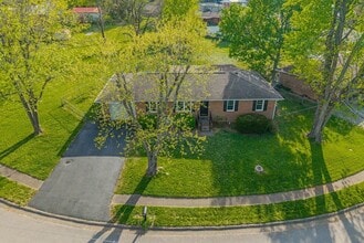 Building Photo - 3611 Bahama Dr