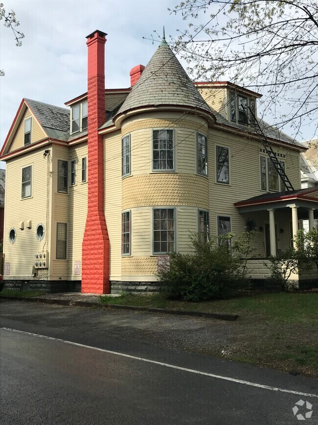 Short Term Rentals in Halifax VT 7 Rentals