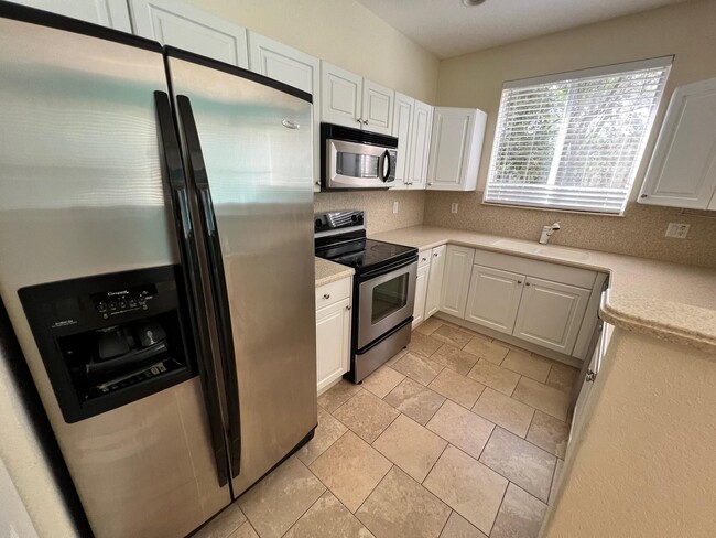 Building Photo - 3203 Scarletta Dr