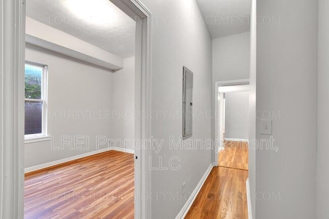 Building Photo - 728 Zane St