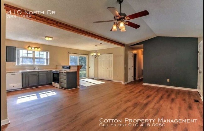 Building Photo - 3BR/2BA in Rocky Point - $1250/month