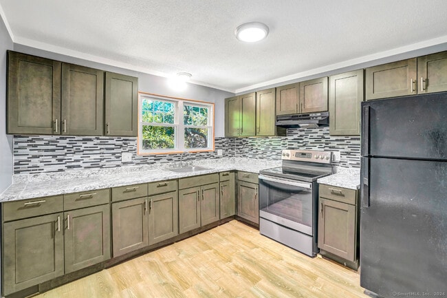 Building Photo - 65 Angel Dr