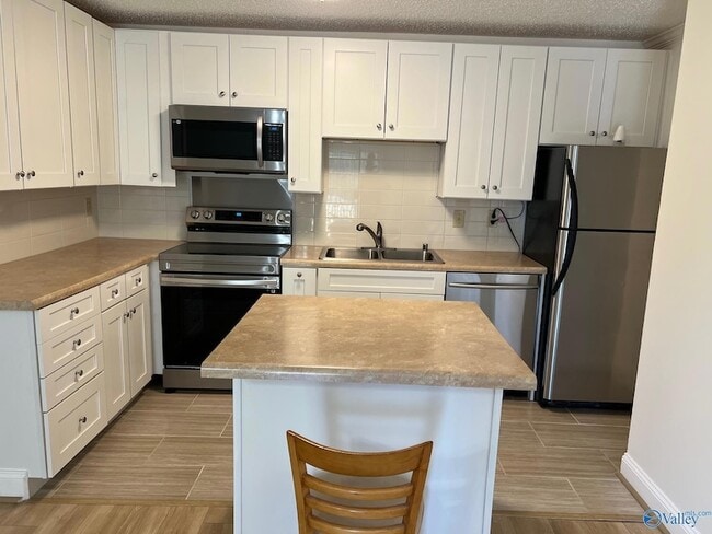 Foto del edificio - 6620 Willow Pointe Dr NW
