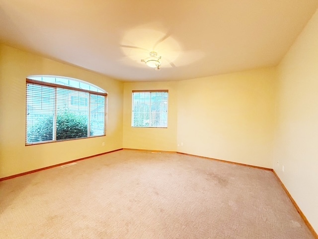 Building Photo - 736 Glenmore Loop