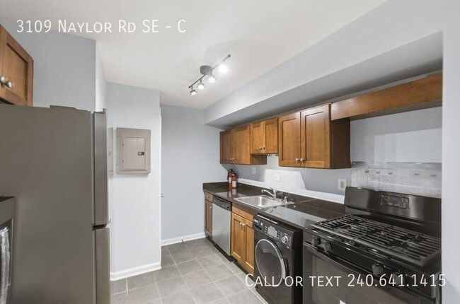 Photo - 3109 Naylor Rd SE House