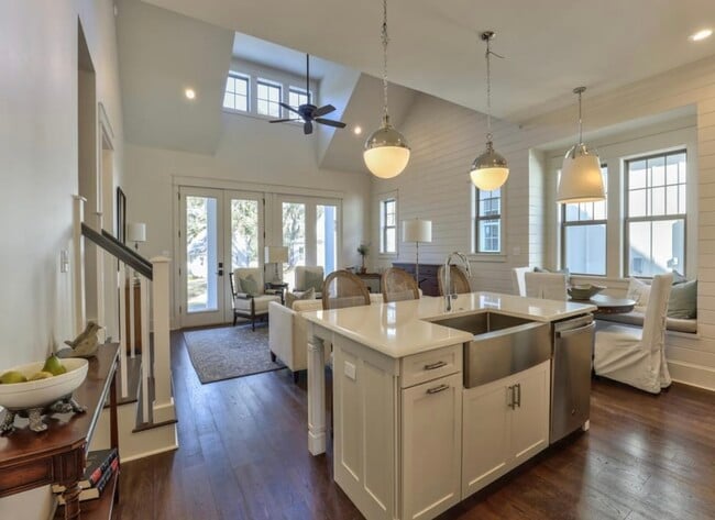 Building Photo - 308 Dahlonega Dr