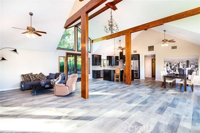 Foto del edificio - 1770 Mountain Ln