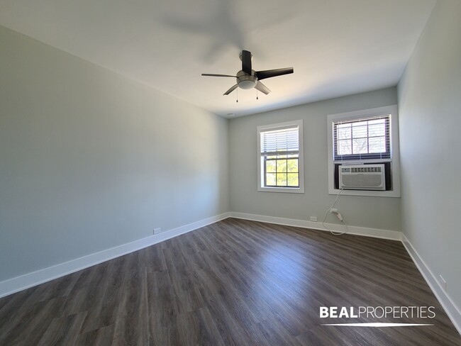 Building Photo - 730 Judson Ave
