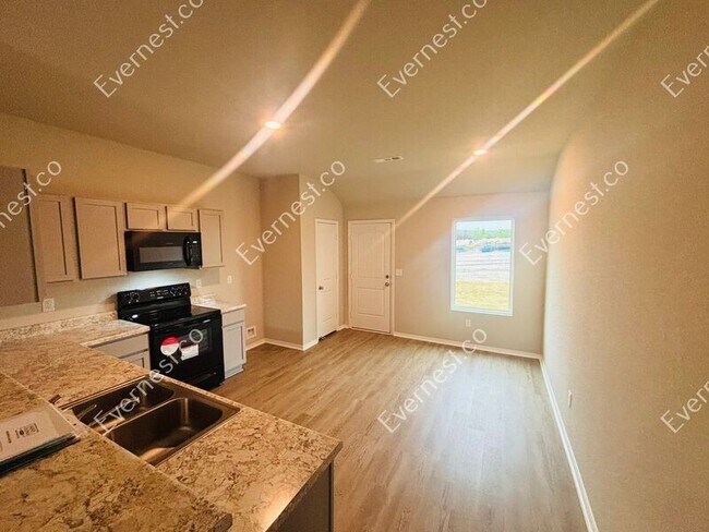 Building Photo - 4511 Olympic Dr