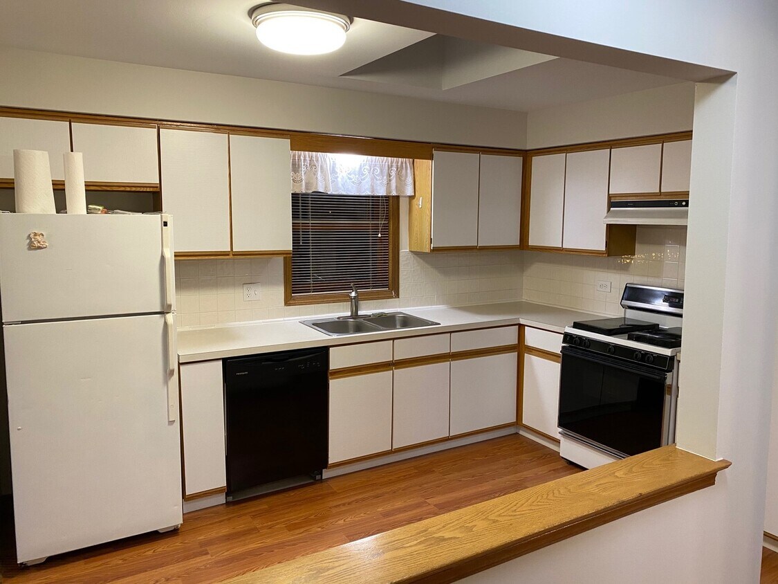 Foto principal - 6566 W Barry Ave