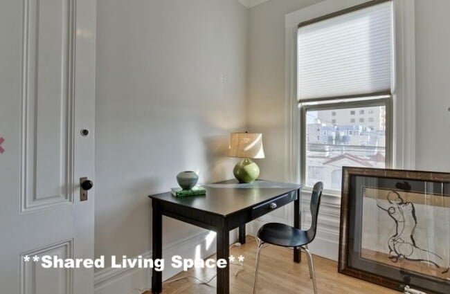 Building Photo - bedroom in Los Angeles CA 91316