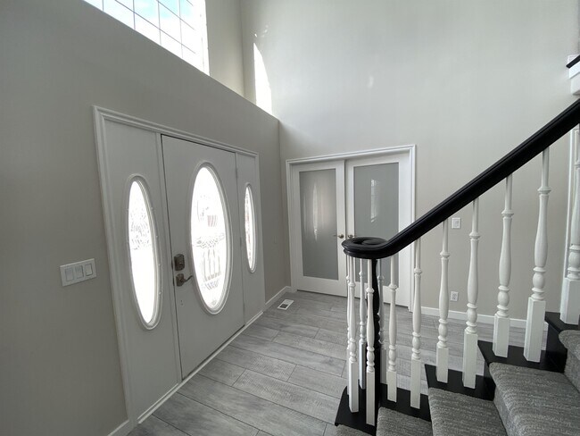 Building Photo - 4216 N Wolf Creek Dr