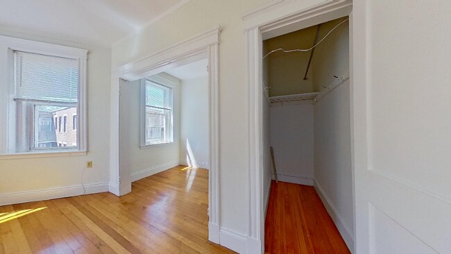 Building Photo - 42 Strathmore Rd