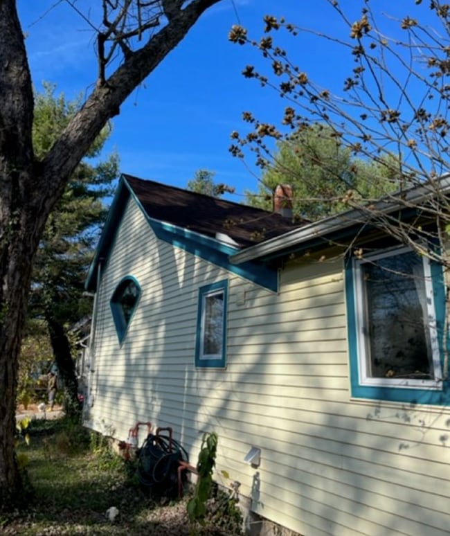 Building Photo - 347 S Davisson St