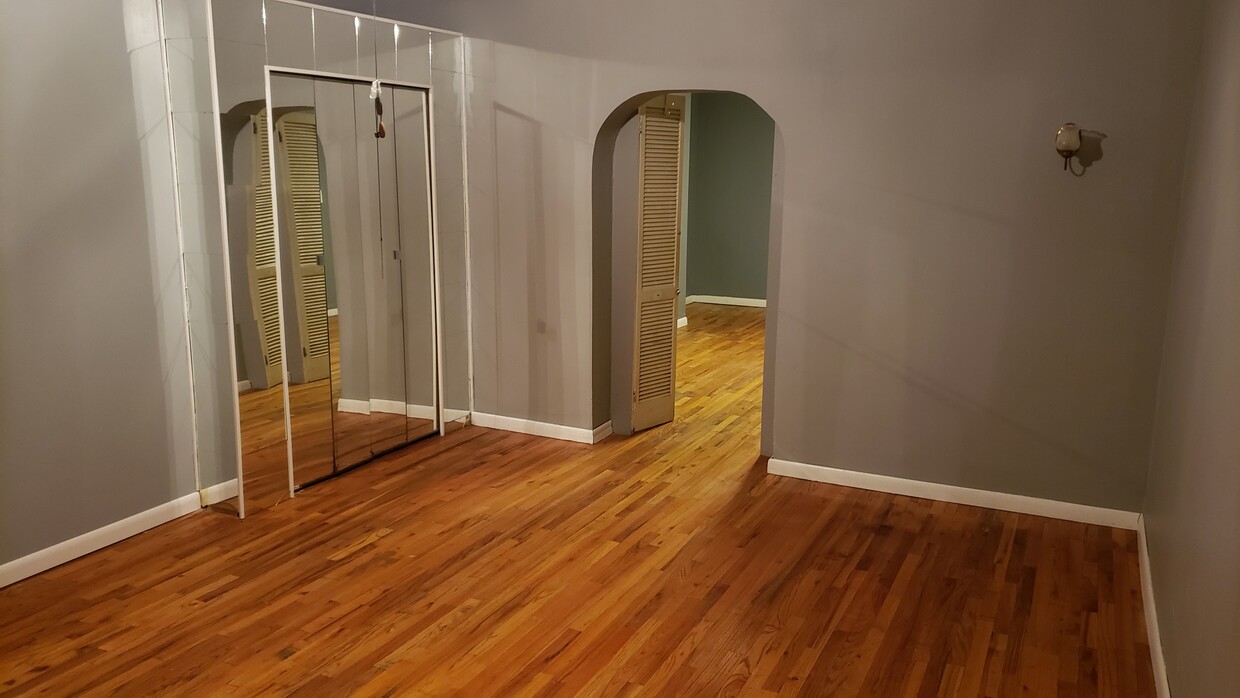 Foto principal - 124 Danforth Ave