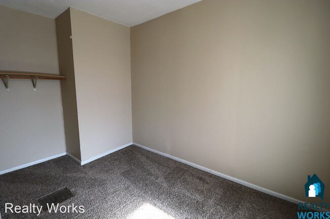 Building Photo - 3 br, 1 bath House - 804 Y Street