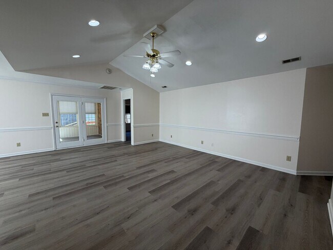 Foto del edificio - Exclusively Offered By Muse Realty Rentals, LLC