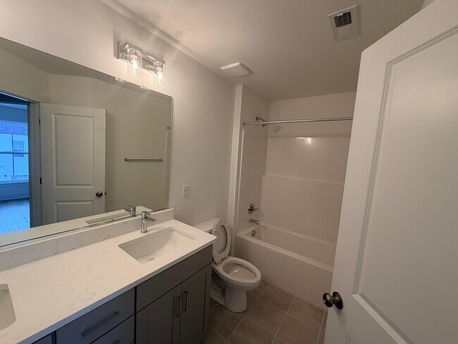 Foto del edificio - 15307 Sunray Aly