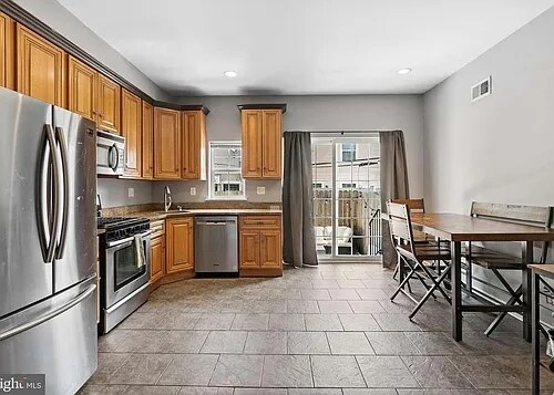 Foto del edificio - 1607 Manton St