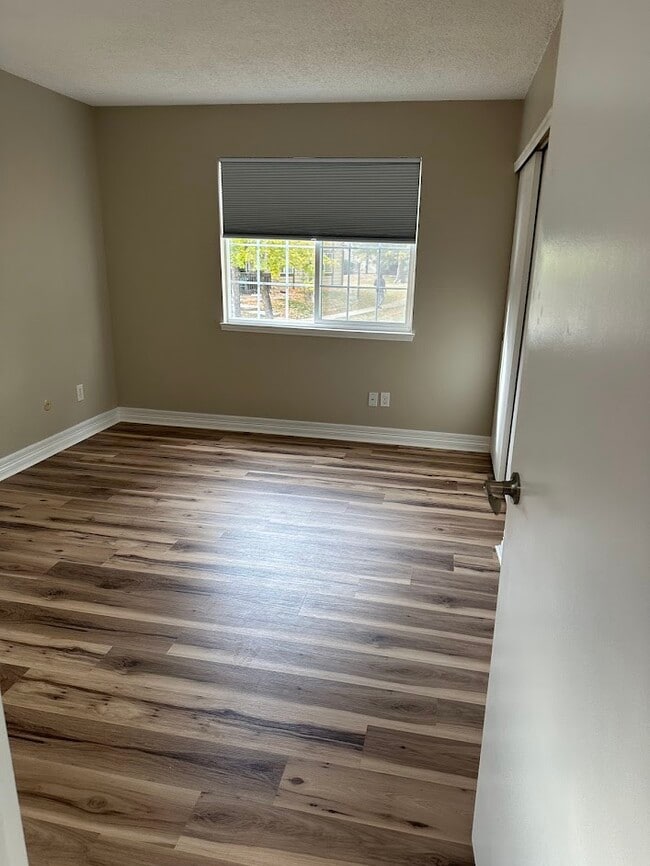 Foto del edificio - 1872 S Pitkin Cir