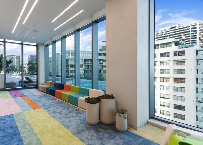Foto del edificio - 3131 NE 7th Ave