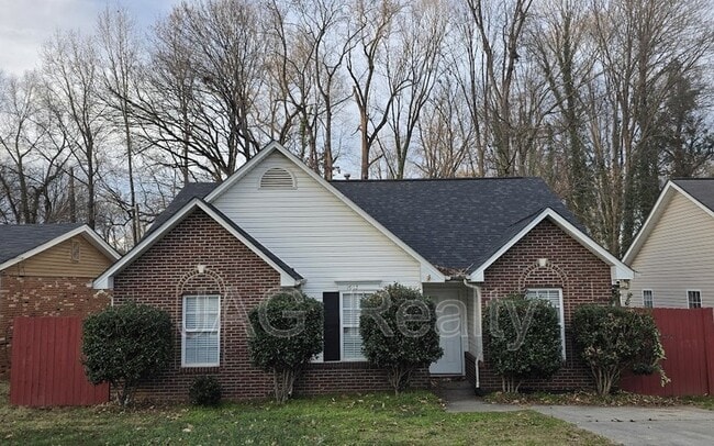 Building Photo - 1912 Holly St
