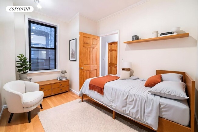 Foto del edificio - 206 E 124th St