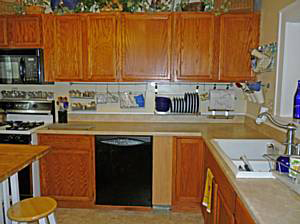 Large Kitchen - 30 Terrace Park