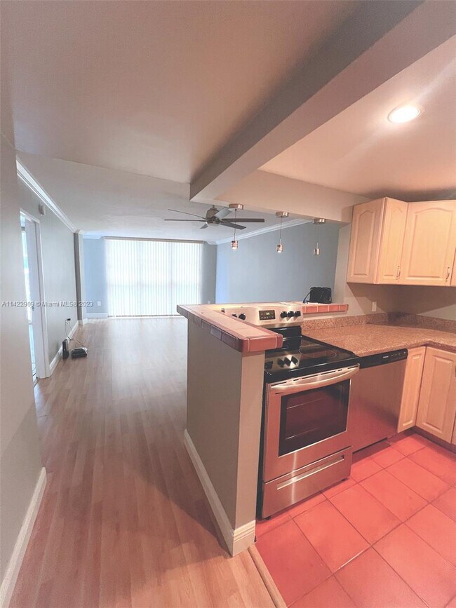 Foto del edificio - 1228 West Ave