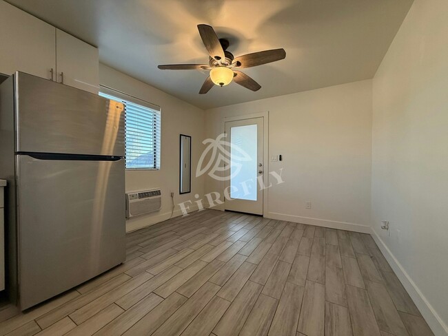 Photo - 1695 E Indianola Ave Apartment