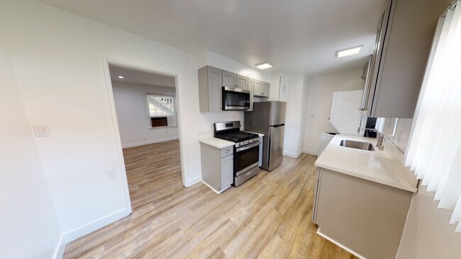 Foto del edificio - 11591 Riverside Dr