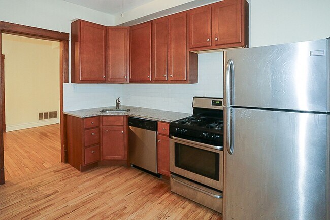 Foto del edificio - 3818 N Sheffield Ave