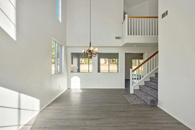 Building Photo - 39901 Penina Way