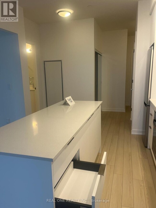 Photo du bâtiment - 3071 Trafalgar Rd