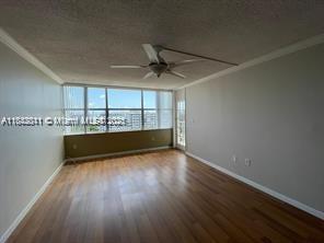 Foto del edificio - 1200 Miami Gardens Dr
