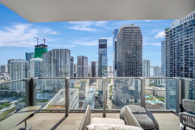 Foto del edificio - 88 SW 7th St